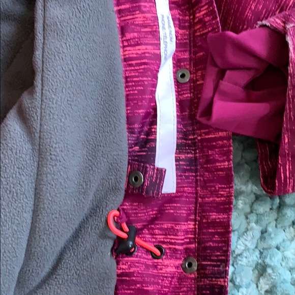 Columbia Omni-tech Snowpants and H&M winter coat - Picture 16 of 16